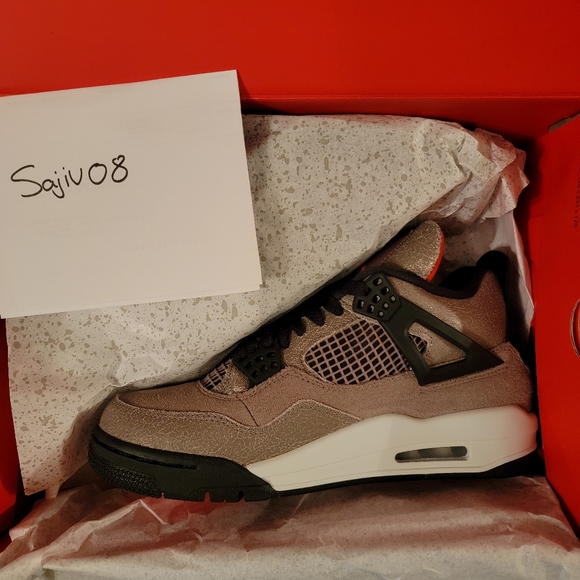Jordan 4 Taupe Haze size 7 - Picture 4 of 5